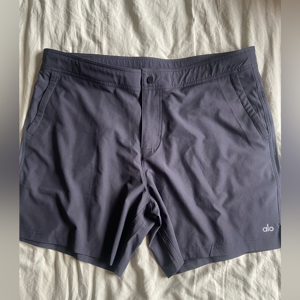 Alo men’s black sport shorts size XL